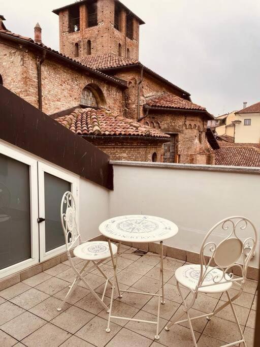 Piazza San Secondo Incantevole Appartamento Wifi Asti Esterno foto